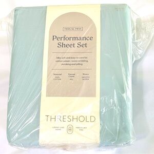 Threshold Solid Performance 400 Thread Count Cotton Sheet Set Twin/XL Twin Blue